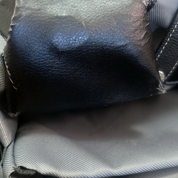 KENNETH COLE REACTION SHOULDER LEATHER BAG - Picture 10 of 10